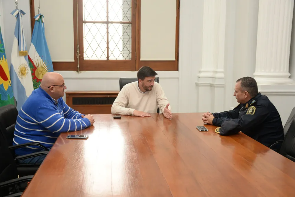 Seguridad-Reunion-Galli-1-scaled (1)