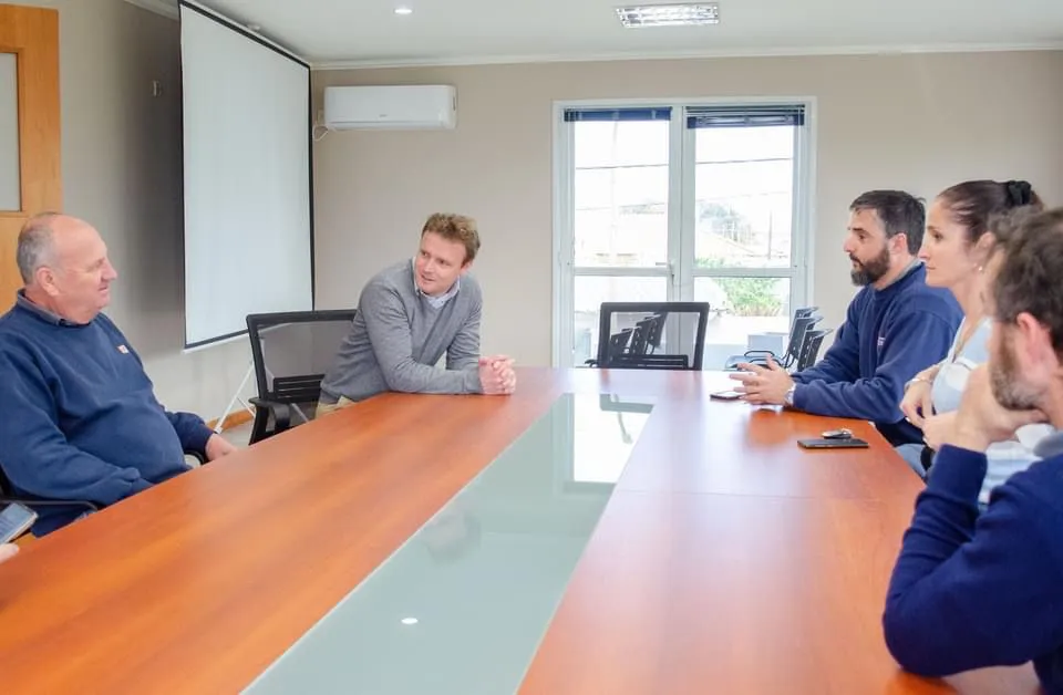 ceb857a6-8fc3-42ee-bea7-390538b052e1