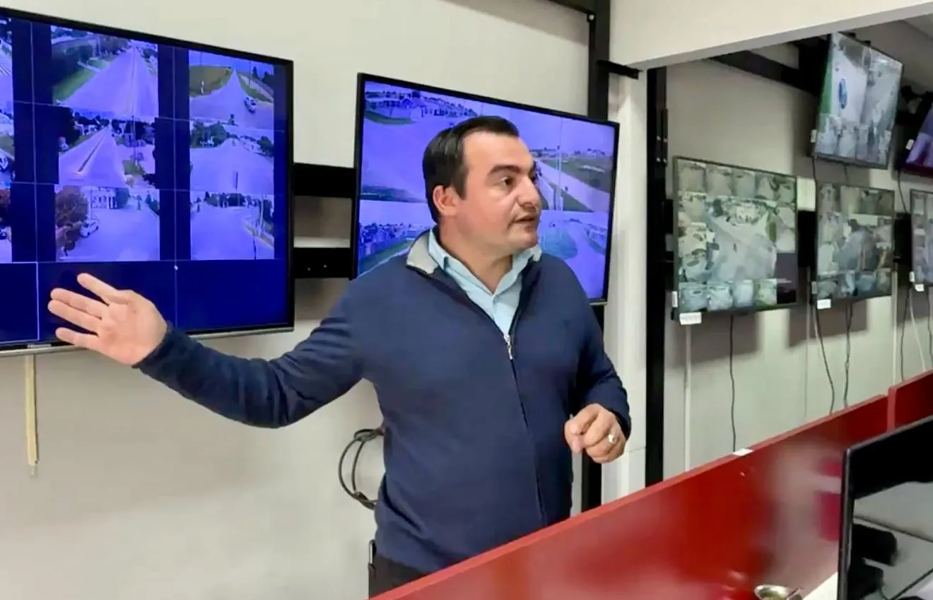 e2026976-0c2c-4a62-ae0f-532a2e31eb00