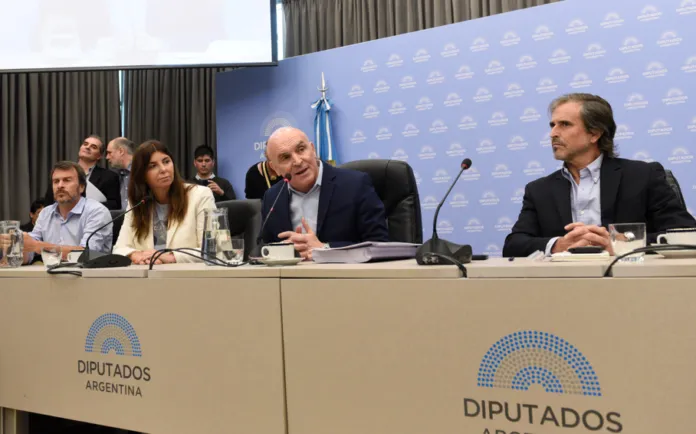 comisiones-sesiones-extraordinarias-696x434