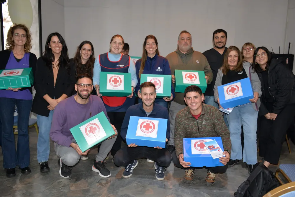 DS-Salud-entrega-botiquines-7-scaled