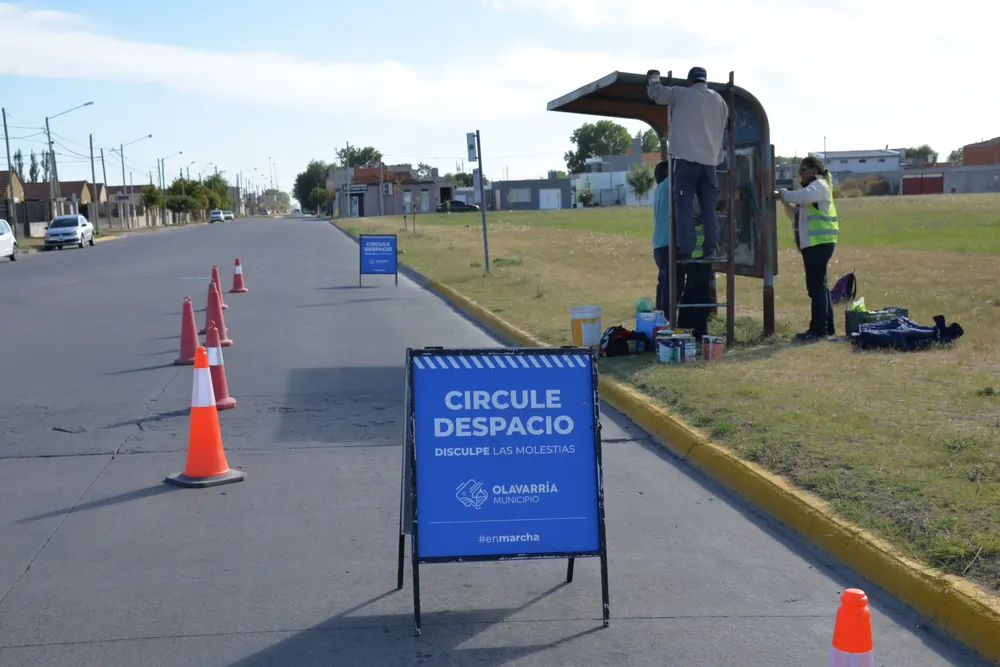 refugio-de-colectivos-trabajando-1-scaled