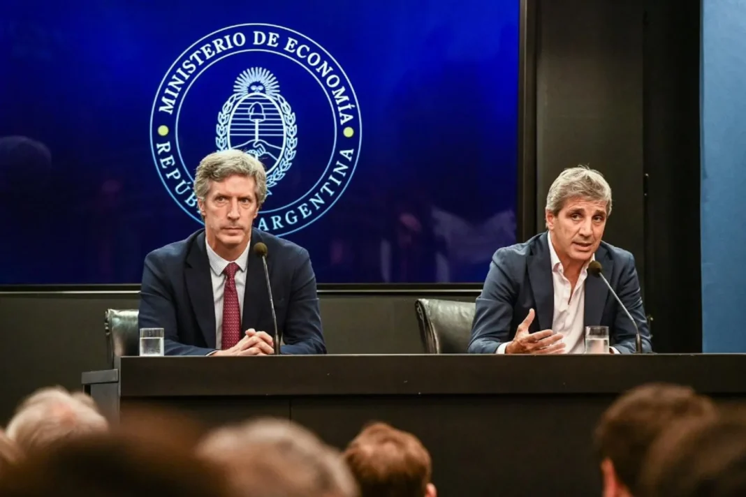 santiago-bausili-titular-bcra-luis-caputo-titular-economia-foto-x-1030468-100127-1068x712