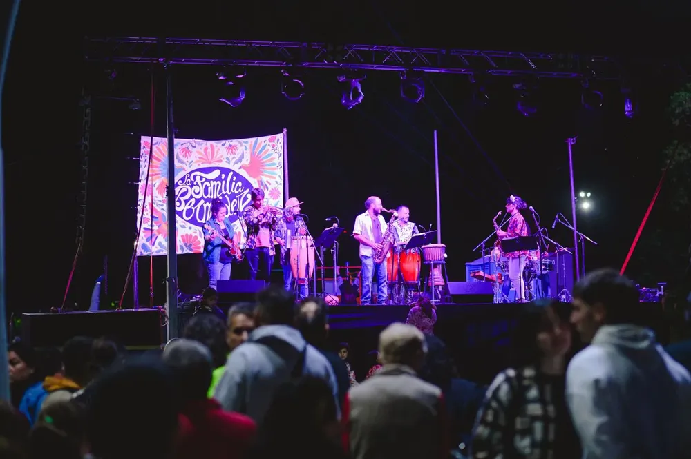 bbaff677-74f4-4acb-80eb-ee7f57c1508f