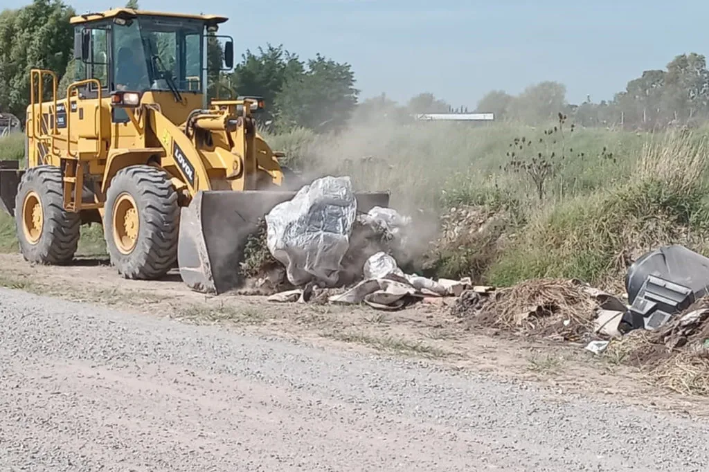 Obras-Limpieza-Basurales-y-Mantenimiento-Calles-1-1024x682