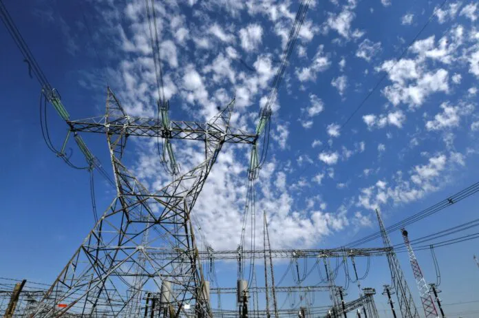 energia-electrica-696x462